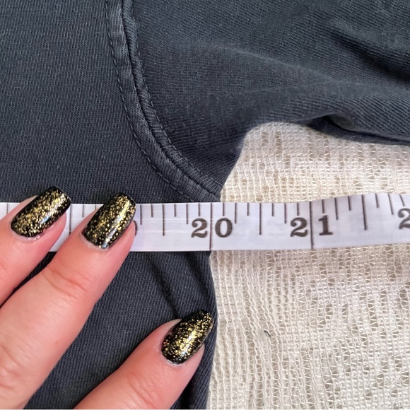 Elton John “Captain Fantastic” album graphic short sleeve tee - Picture 5 of 7